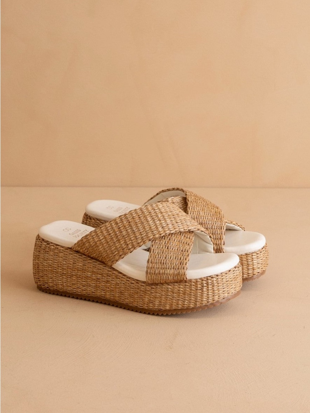 Woven Platform Slide Sandals in Natural Straw